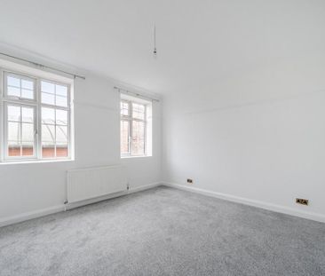 4 bedroom flat to rent - Photo 1