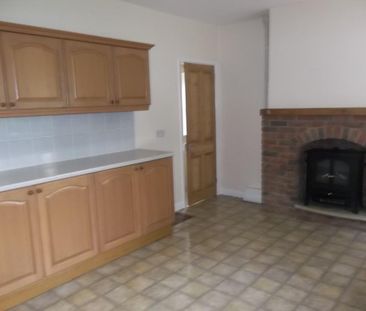 2 bedroom semi-detached house to rent - Photo 5