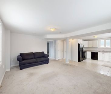 For Lease - 218 Main Street, Newmarket, Ontario - Photo 3