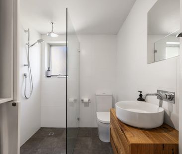 Stunning Two-Bedroom Apartment in Mosman Village - Photo 1