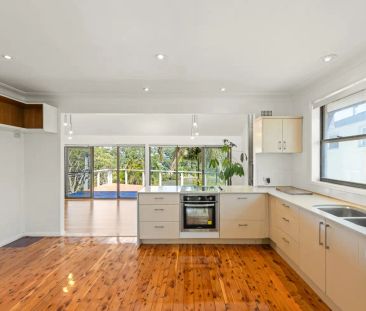 “Low Maintenance Home With Water Views” - Photo 3