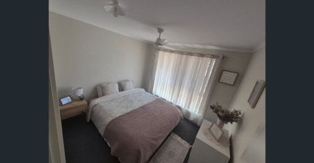 Well-Maintained Courtyard Rental – 33 Railway Crescent, Evanston - Please Apply via Real estate.com, Inspection times will be added. - Photo 3