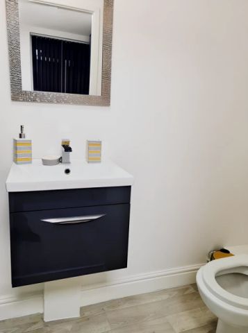 3 Beds - Photo 5