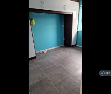 3 bedroom detached house to rent - Photo 3