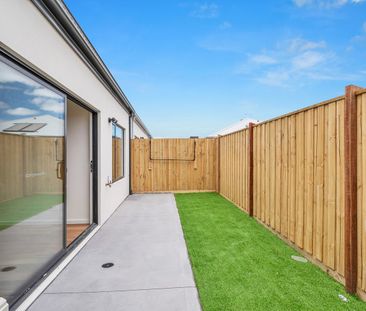 68 Hurst Dr, Tarneit, Vic 3029 - Photo 6