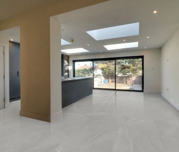 Room 2 - Carlton Avenue, Harrow, HA3 - Photo 2