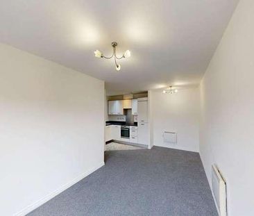 Astley Brook Close, Bolton, BL1 - Photo 2