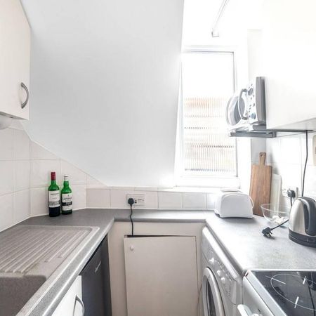 Studio to rent - Photo 3