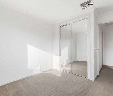 Modern & Low-Maintenance Living in Prime Epping Location - Photo 3