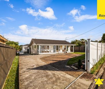 Three Bedrooms and One Bathroom in New Lynn! GARDEN AND LAWN INCLUDED! - Photo 3