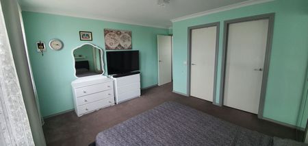 Fabulous 4Br Double Story Home in Truganina! - Photo 3