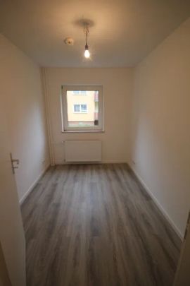 ERSTBEZUG NACH SANIERUNG! 3-Zimmer Wohnung mit Balkon - Foto 1