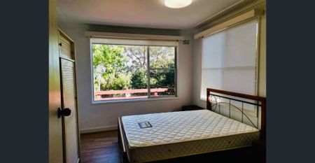 Large Fully furnished family home,Room for let,Free WiFi, Electricity & Water. Great location. - Photo 3