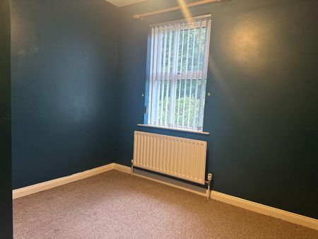 3 Bed Semi-detached House - Photo 4