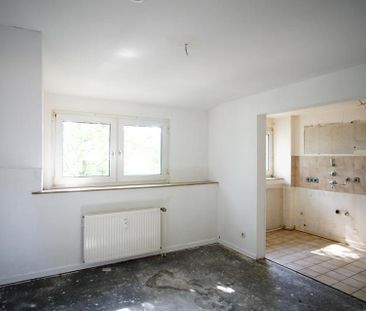 ERSTBEZUG nach Sanierung + Einzug ab 01.03.2026 möglich! - Photo 1