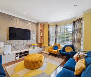 4 bedroom semi-detached house to rent - Photo 4