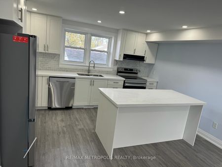 Detached Home For Lease | N8128450 - Photo 4