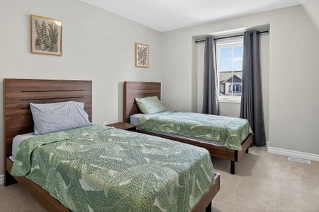 For Lease - 78 Hatt Court, Milton, Ontario - Photo 3