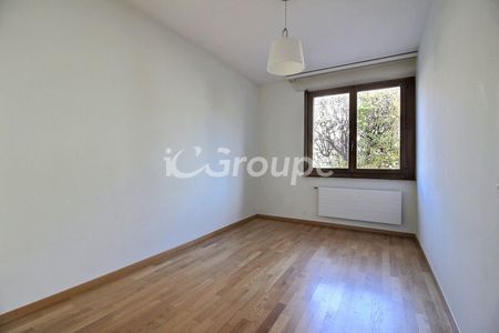 Spacious and quiet 4.5 room apartment + kitchen with separate balcony in Sion - Photo 2