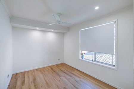 Newly Renovated 2 Bedroom Duplex Located in Studio Village - Photo 2