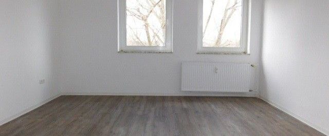 Schöne 2-Raumwohnung mit Laminat in zentraler Lage... - Photo 1