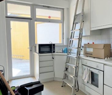 Woning met 3 slaapkamers, garage en koer. - foto 3