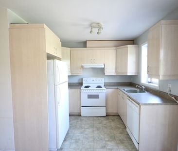 1542 Saint-Antoine O. - Photo 4