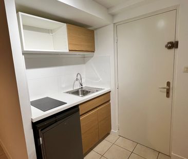 Location Appartement 1 pièce 25m² ST MARTIN D HERES 38400 - Photo 2