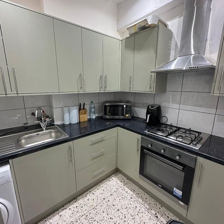 Room in a Shared Flat, London, SE1 - Photo 3