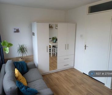 3 bedroom maisonette to rent - Photo 2