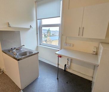 Flat 4, 5A Fulford Road, Scarborough - Photo 2