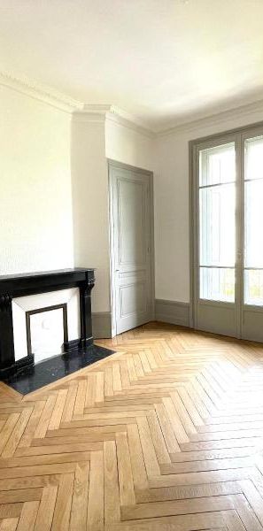 Location Appartement 2 pièces 68m² ST ETIENNE 42000 - Photo 1