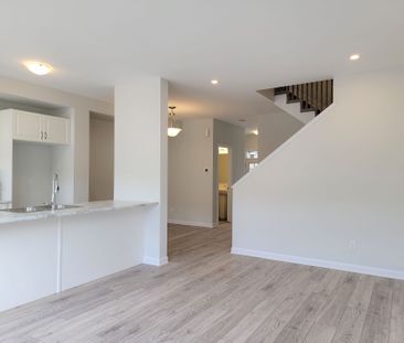 For Lease - 235 CALVINGTON Avenue, Kanata, Ontario - Photo 5