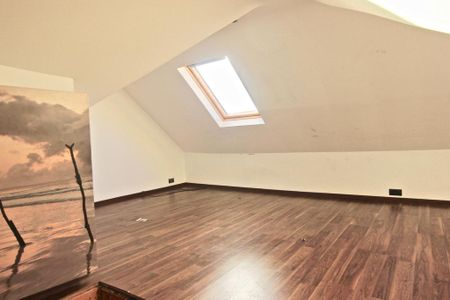 4 bedroom terraced house to rent - Photo 5