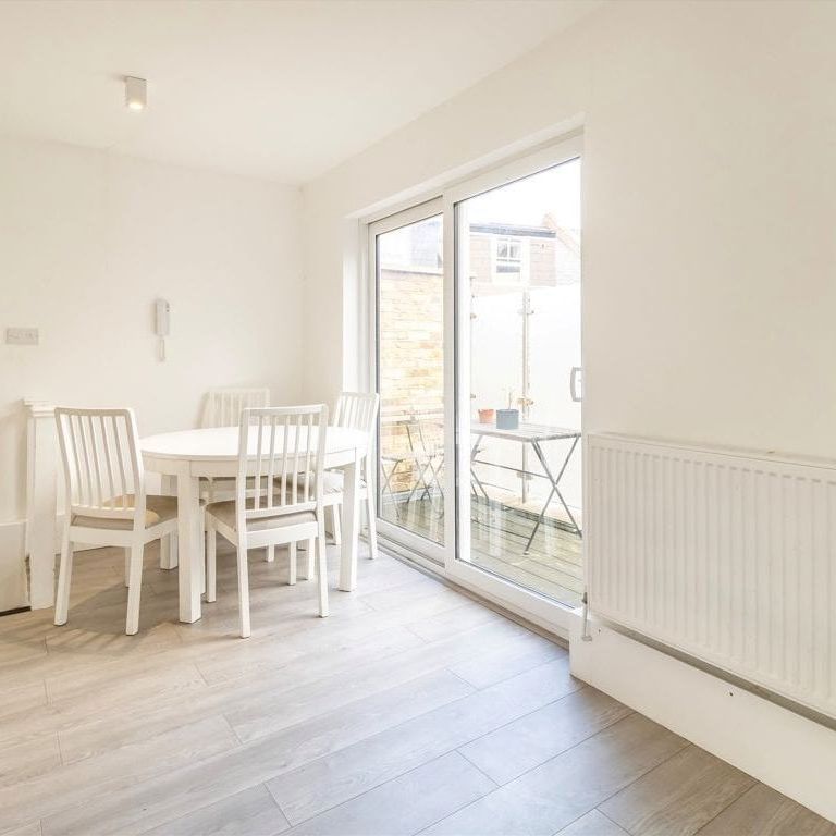 Ruvigny Gardens, SW15 1JR, London - Photo 1