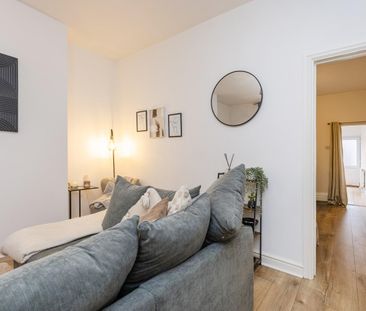 Oxford Street, Leigh, WN7 - Photo 1