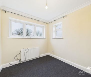 6 bedroom semi-detached house to rent - Photo 3