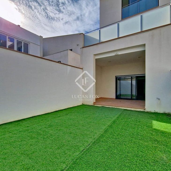 Vilanova i la Geltrú, Catalonia 08800 - Photo 1