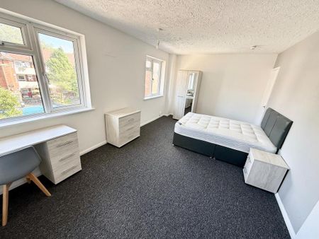 5 bedroom house of multiple occupation to rent - Photo 5