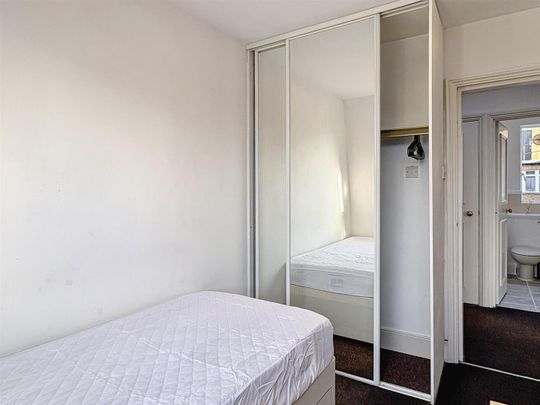 3 bedroom property to let - Photo 1