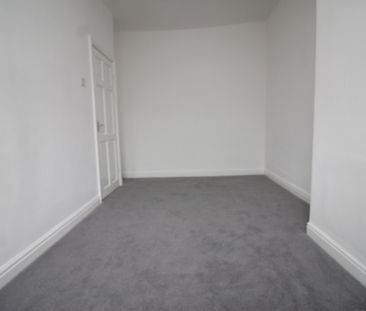 3 Bedroom Terraced House - Photo 1