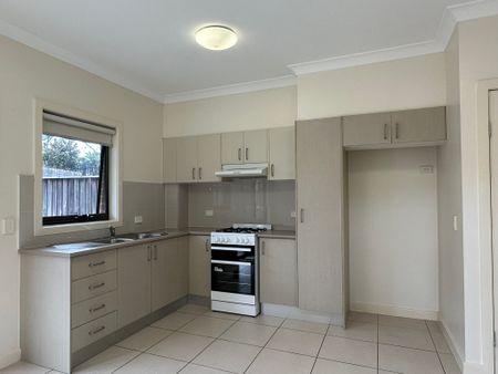 26A Rowe Drive, POTTS HILL NSW 2143 - Photo 4