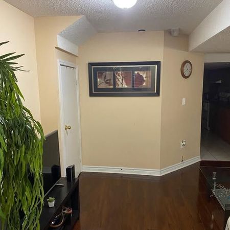 For Lease - 4757 Bluefeather, Bsmt. Lane, Mississauga, Ontario - Photo 3