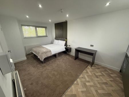 Studio to rent - Photo 3