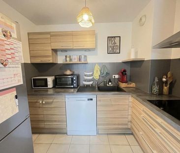 Location Appartement 3 pièces 53m² CAGNAC LES MINES 81130 - Photo 5
