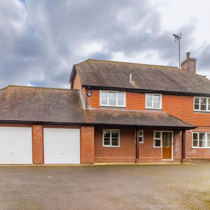 4 bedroom detached house to rent - Photo 1