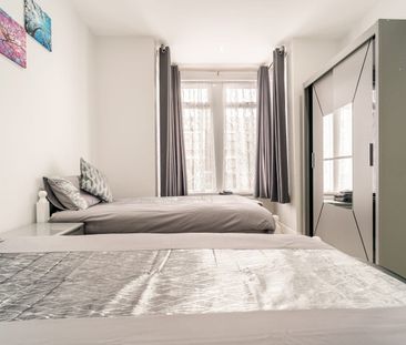 2 Bed Flat, Kimberley Avenue, IG2 - Photo 6