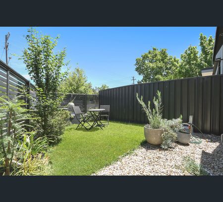 876 Frauenfelder Street, Albury, NSW 2640 - Photo 4