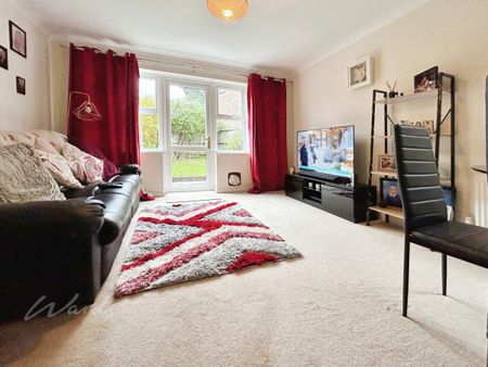 2 bedroom semi-detached house to rent - Photo 4