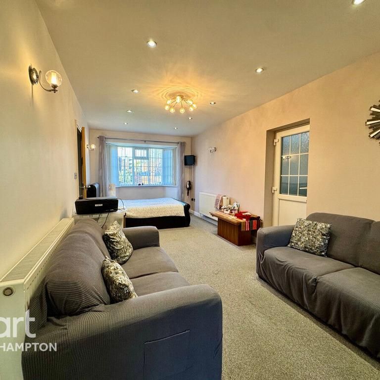 5 bedroom detached house to rent - Photo 1